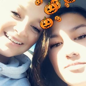 Meet your Posher, Malia